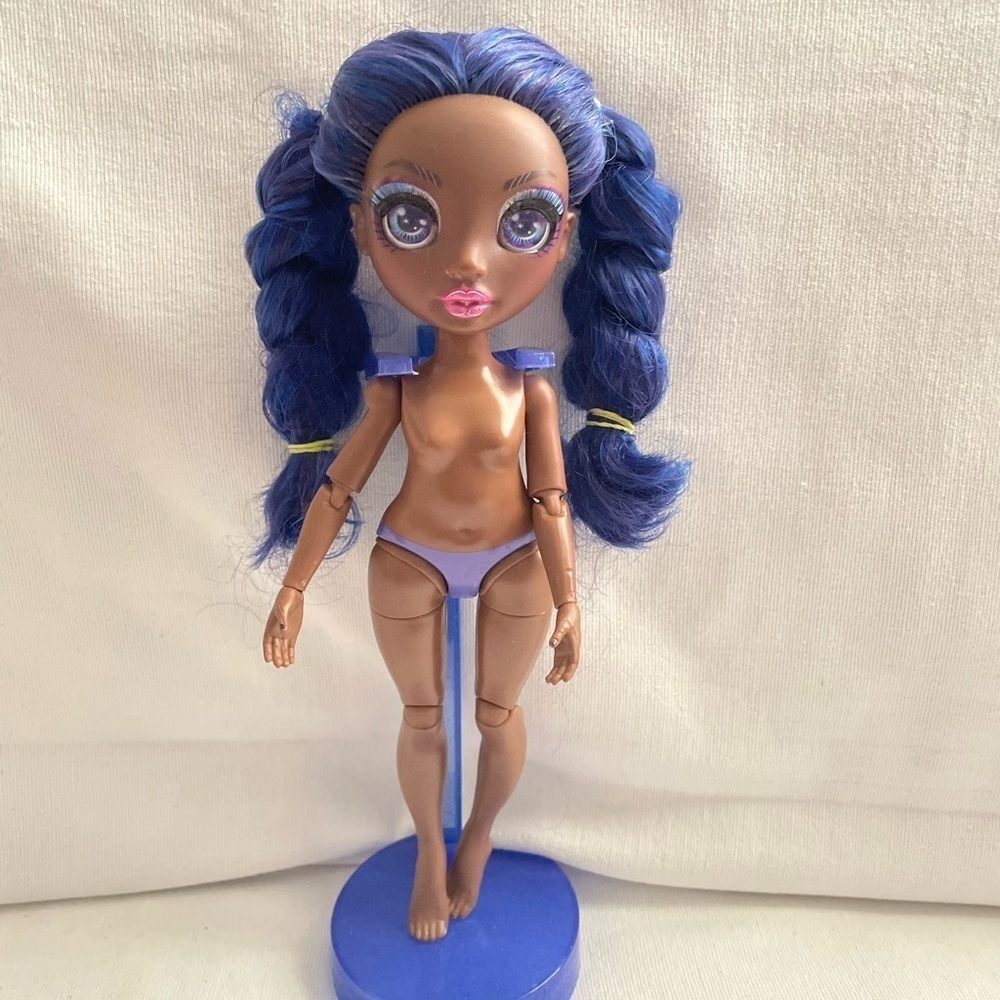 Rainbow High Blue-Haired Fashion Doll